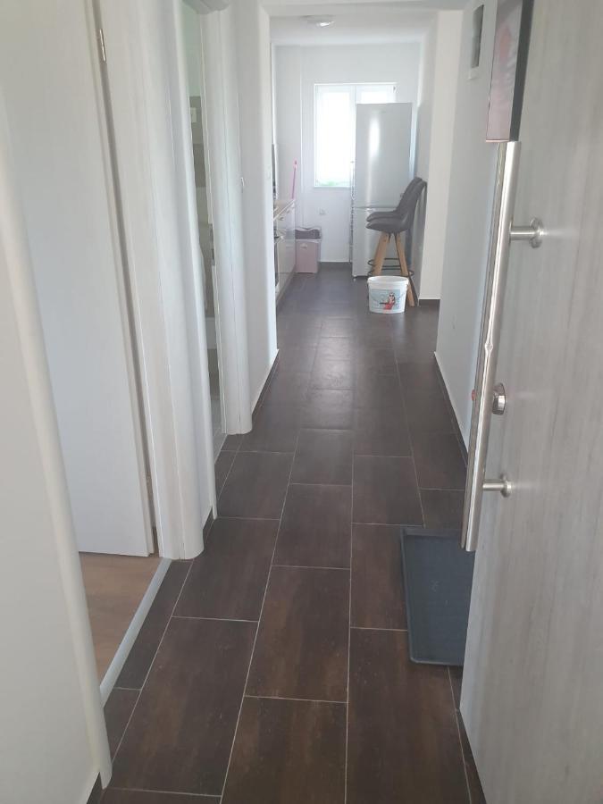 Muring Apartments Tribalj Exteriör bild